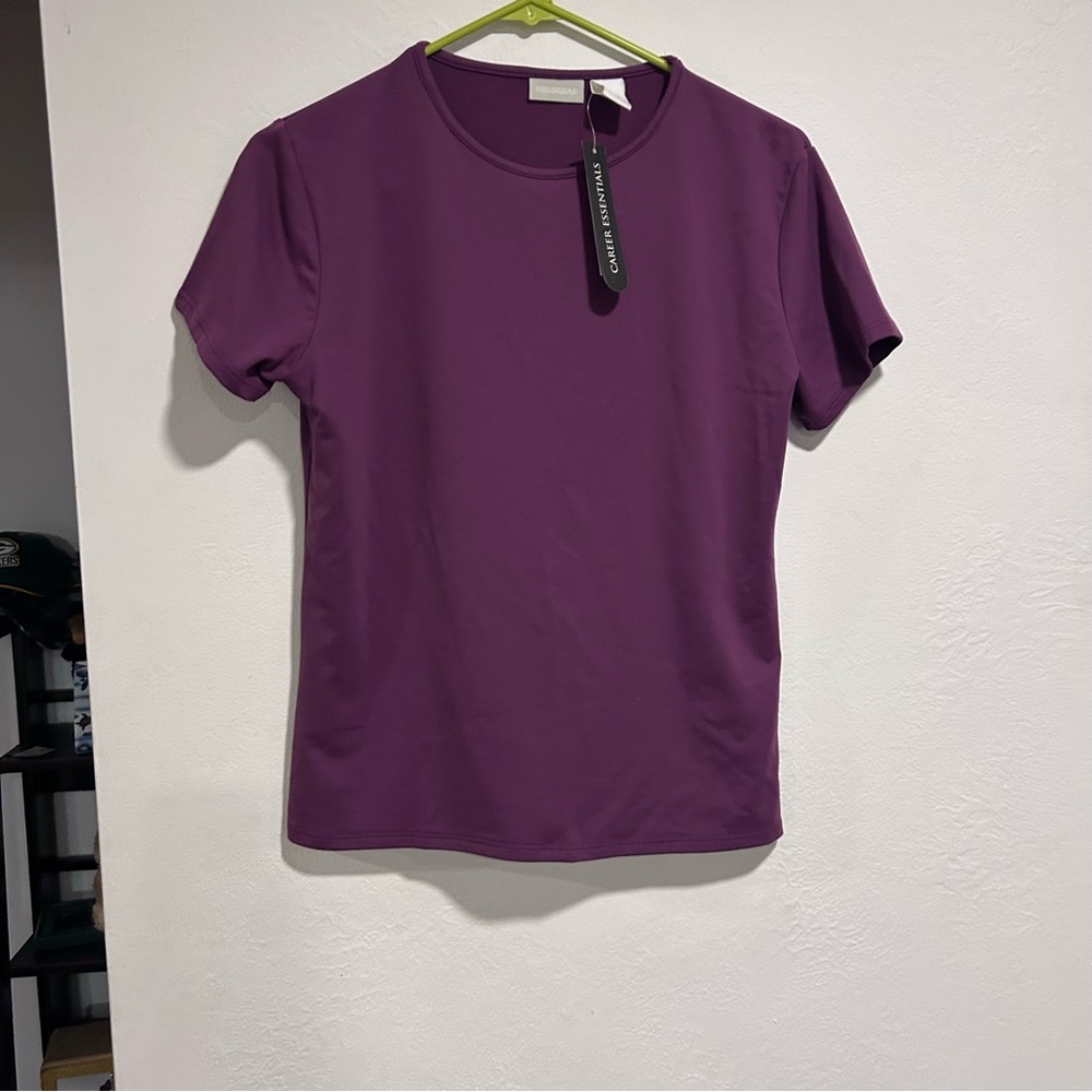 Field Gear Career Essentials Deep Purple Short Sleeve Tee Womens small